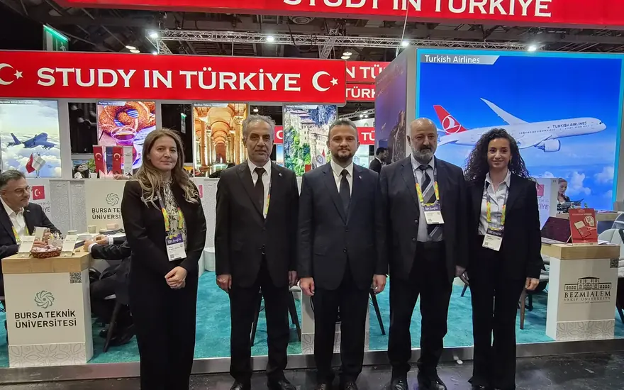 Ege Üniversitesi EAIE Glasgow 2026 Fuarı'nda imzalanan anlaşmalar
