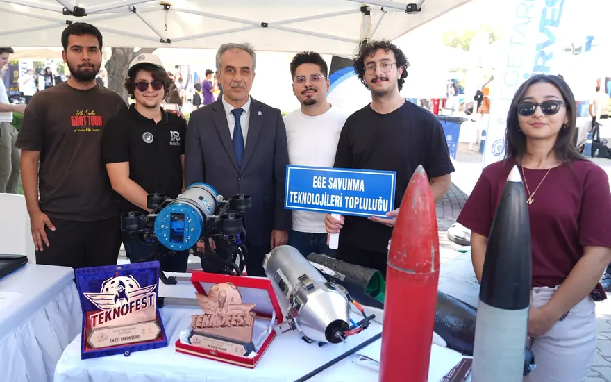 Ege Üniversitesi öğrenci toplulukları tanıtım etkinliği