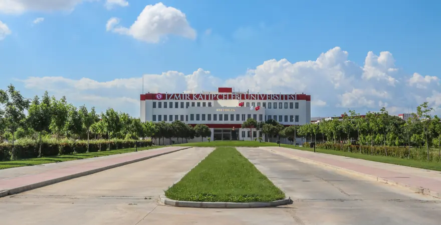 İzmir Katip Çelebi Üniversitesi tam akreditasyon belgesi